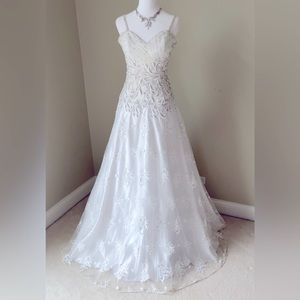 GUC White A-Line Beaded Wedding Dress with Diamond Strap Shoulders